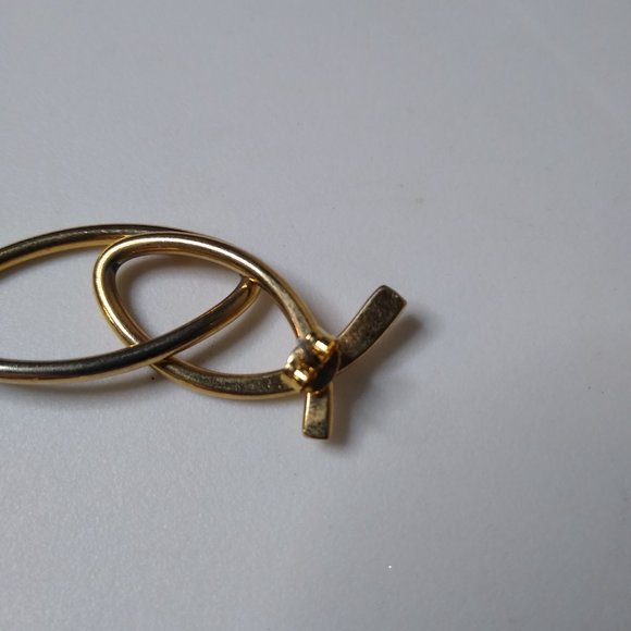 Vintage Metal Dangle Earrings - Picture 9 of 16